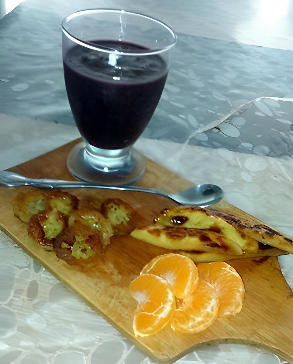 recette Goûter vitaminé : Smoothie à la mûre avec mangue et banane caramélisées