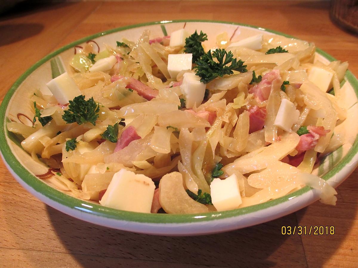recette salade choux aux lardons et cubes de brebis