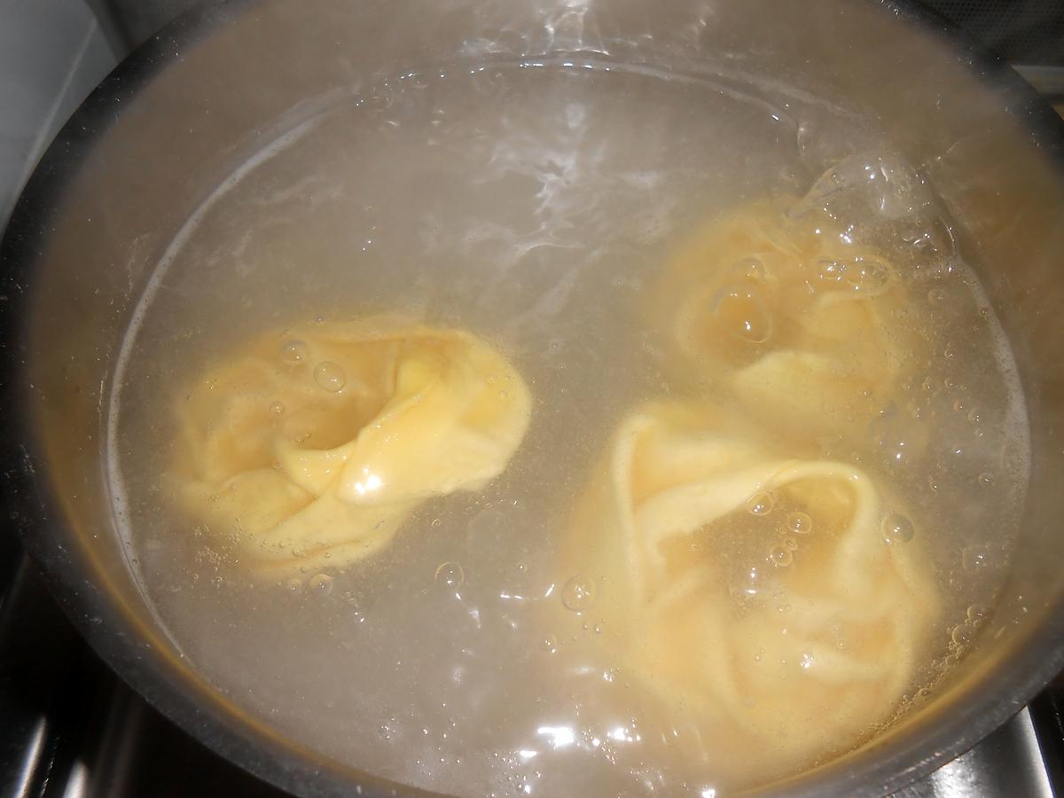 recette BROCHETTES DE RAVIOLI "ciambellone" A LA SAUGE