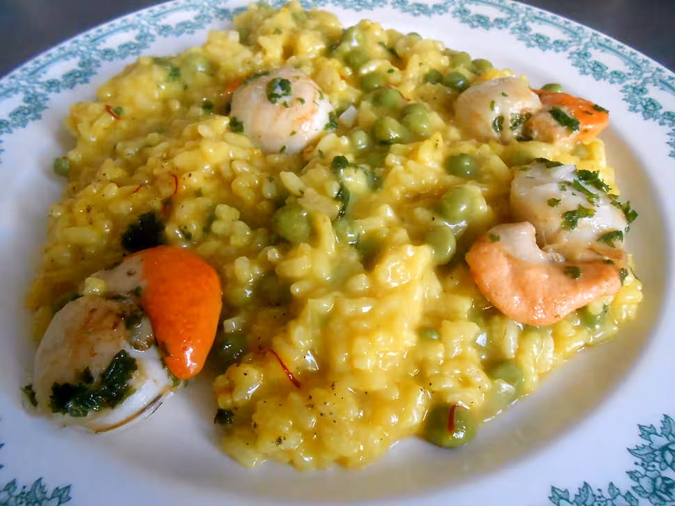 recette RISOTTO SAFRAN AUX PETITS POIS ET ST JACQUES