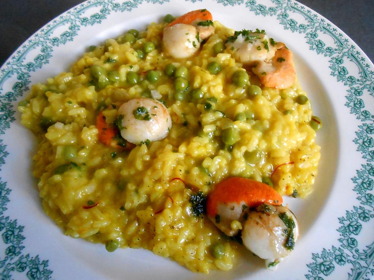 recette RISOTTO SAFRAN AUX PETITS POIS ET ST JACQUES