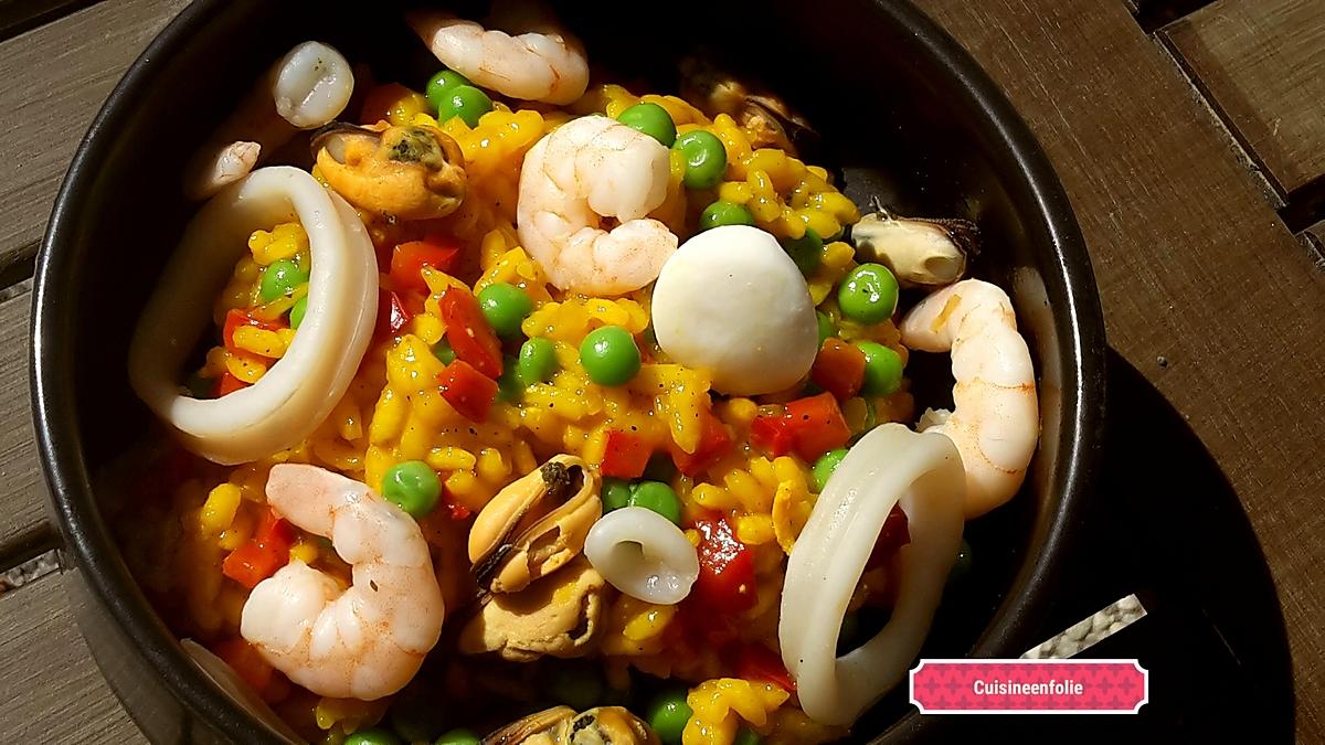 recette Risotto aux fruits de mer, poivrons, petits pois, curcuma et épices à paella