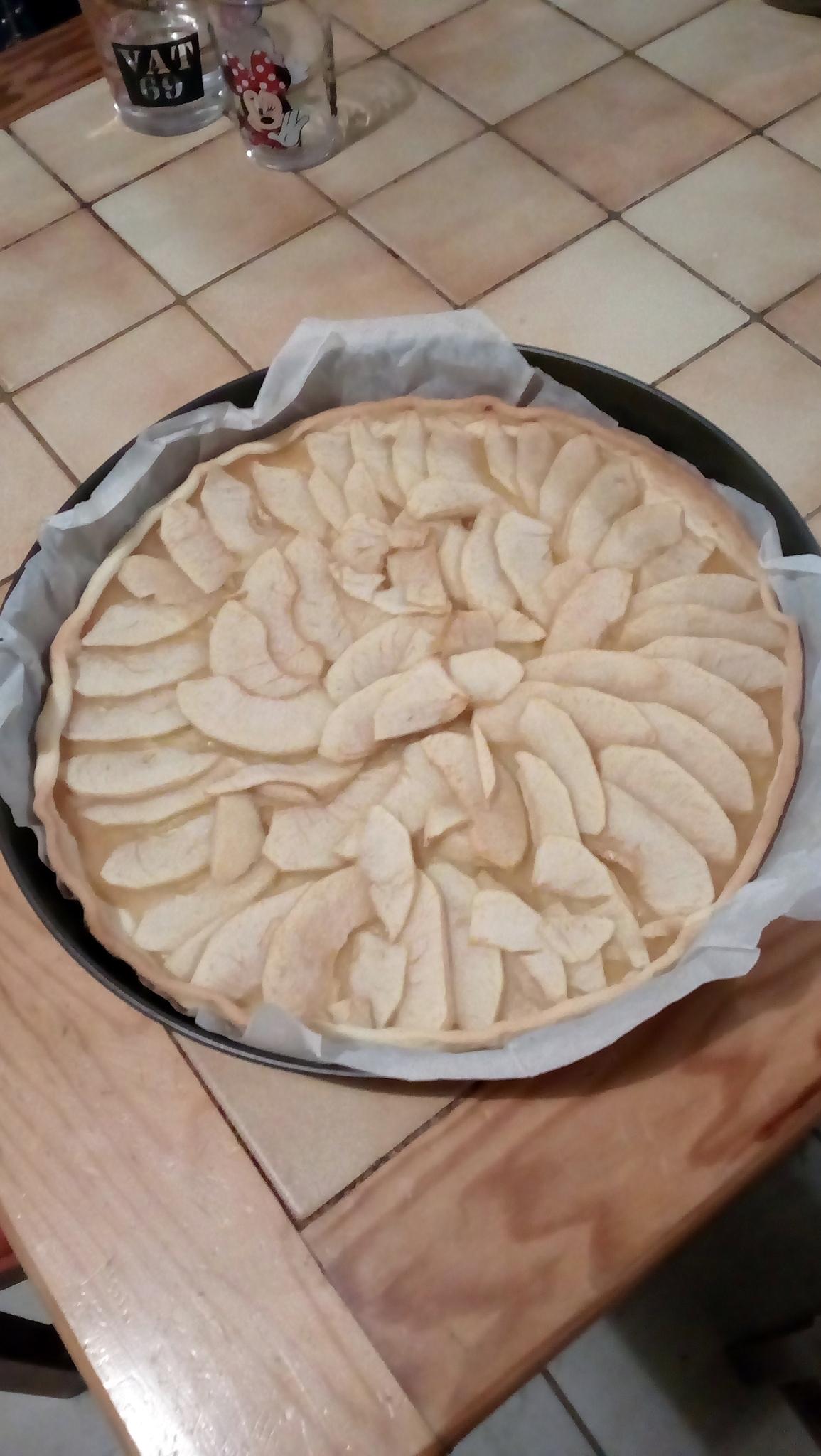 recette Tarte aux pommes sur fond de compote