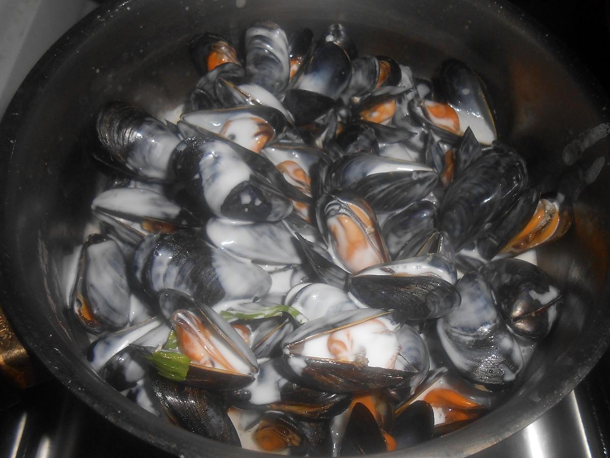 recette MOULES AU LAIT DE COCO