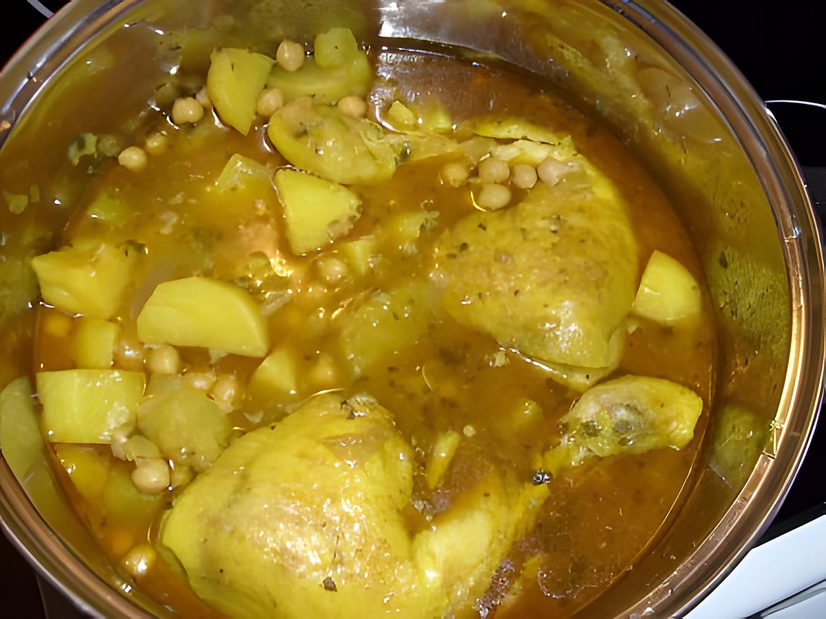 recette Tajine de poulet aux amandes et au pois chiches