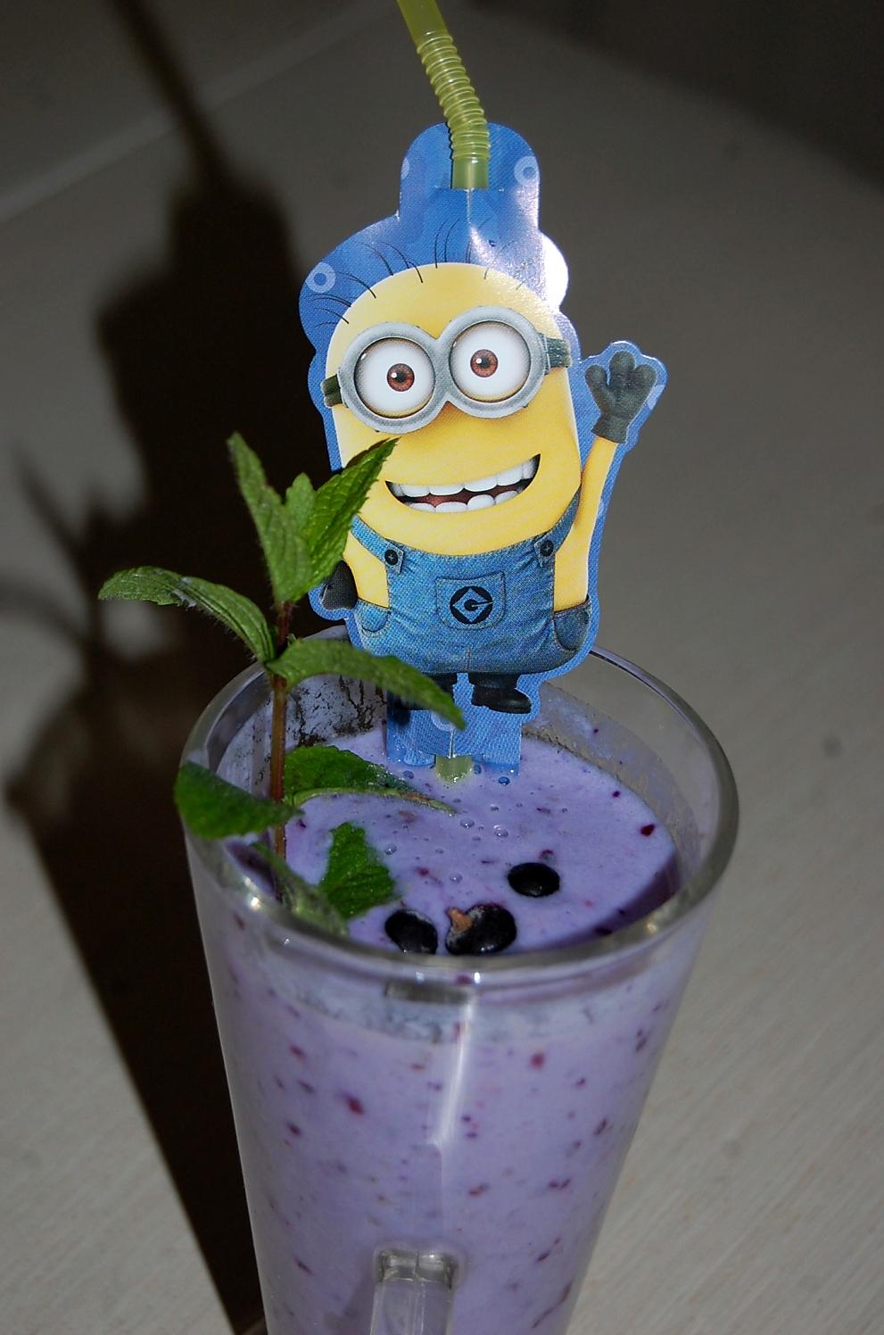 recette Smoothie Minion du blog cccuisine.over-blog.com