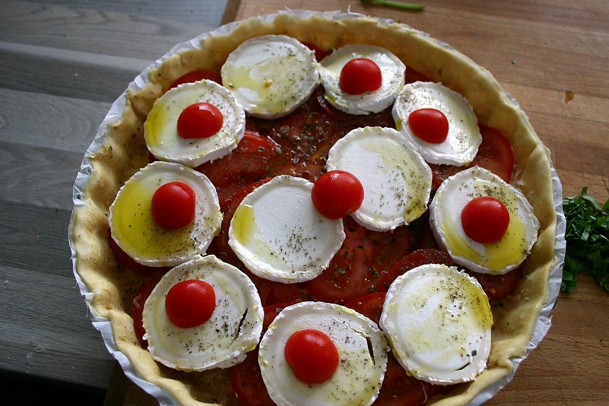 recette Tarte à la Tomate Fromage de Chèvre et Emmental