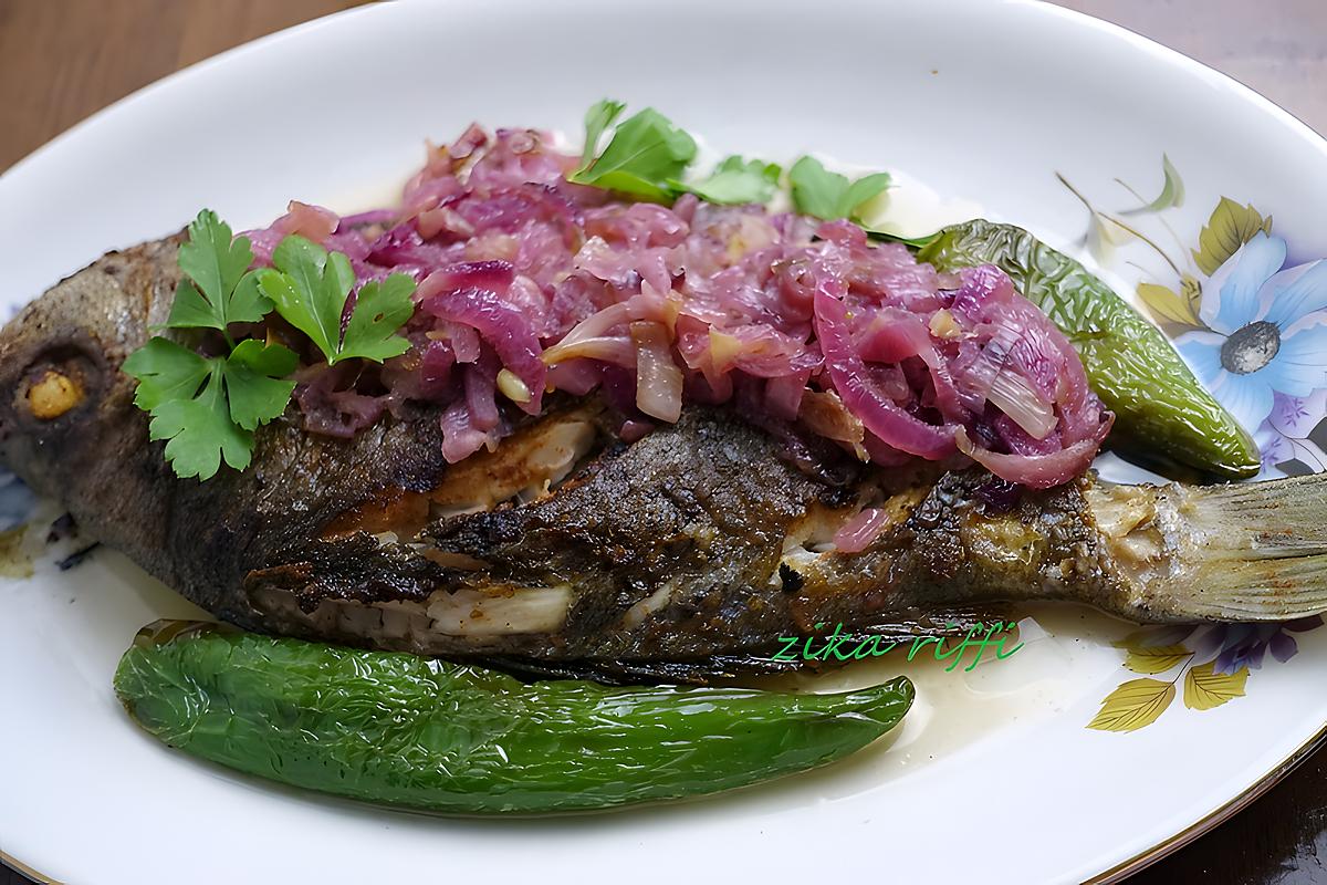 recette HOUT MCHARMEL BEL BSSAL - POISSON A LA CHARMOULA OIGNONS CONFITS ET VINAIGRE / RECETTE INÉDITE