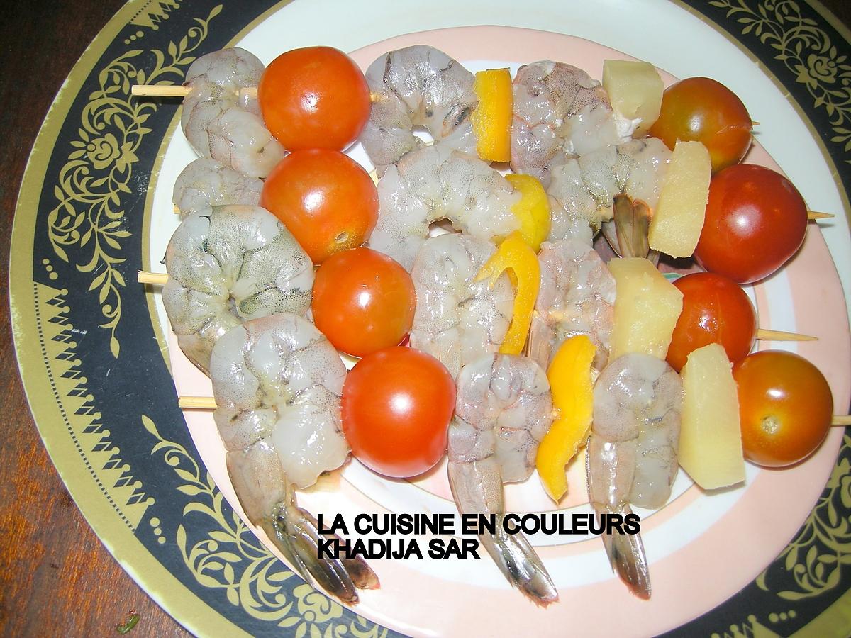 recette Brochettes de gambas poêlées/légumes sautés/riz à la créole