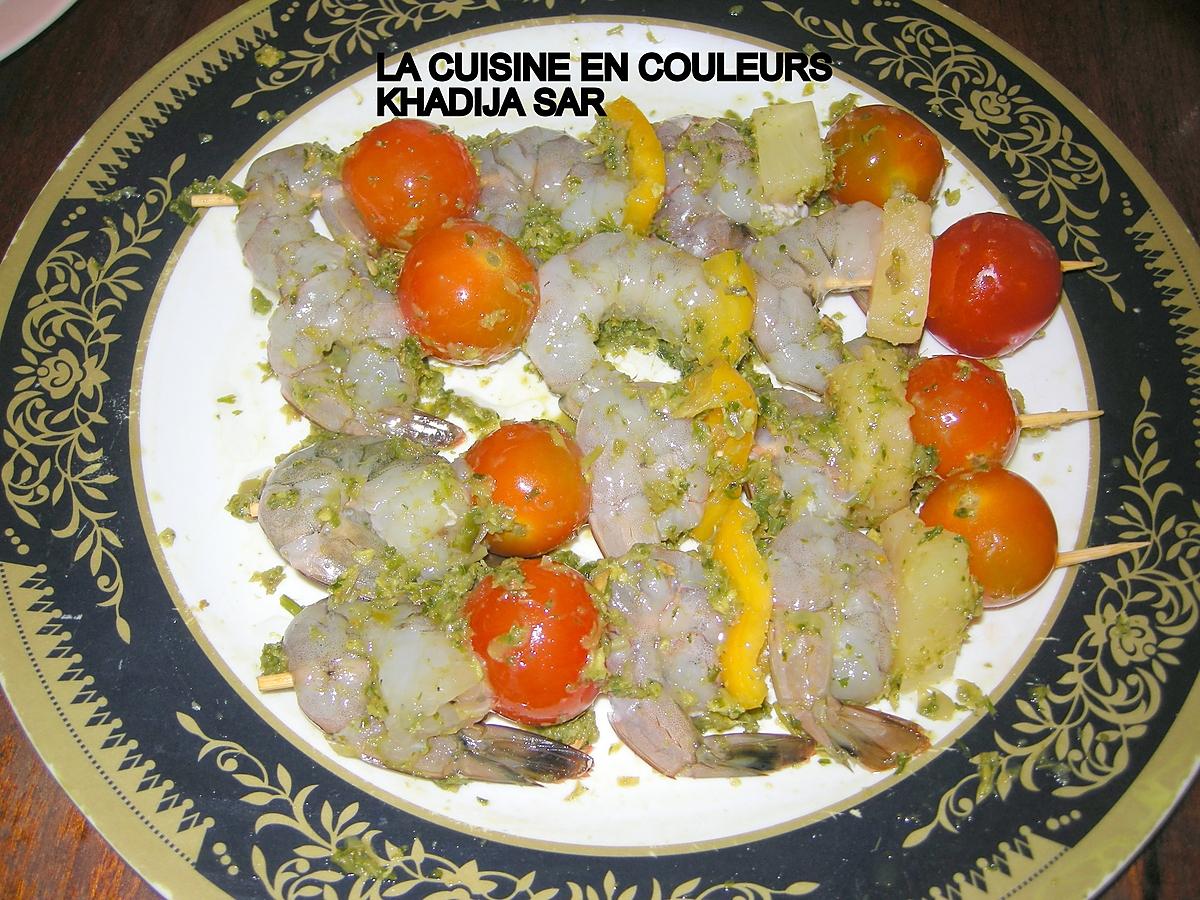 recette Brochettes de gambas poêlées/légumes sautés/riz à la créole