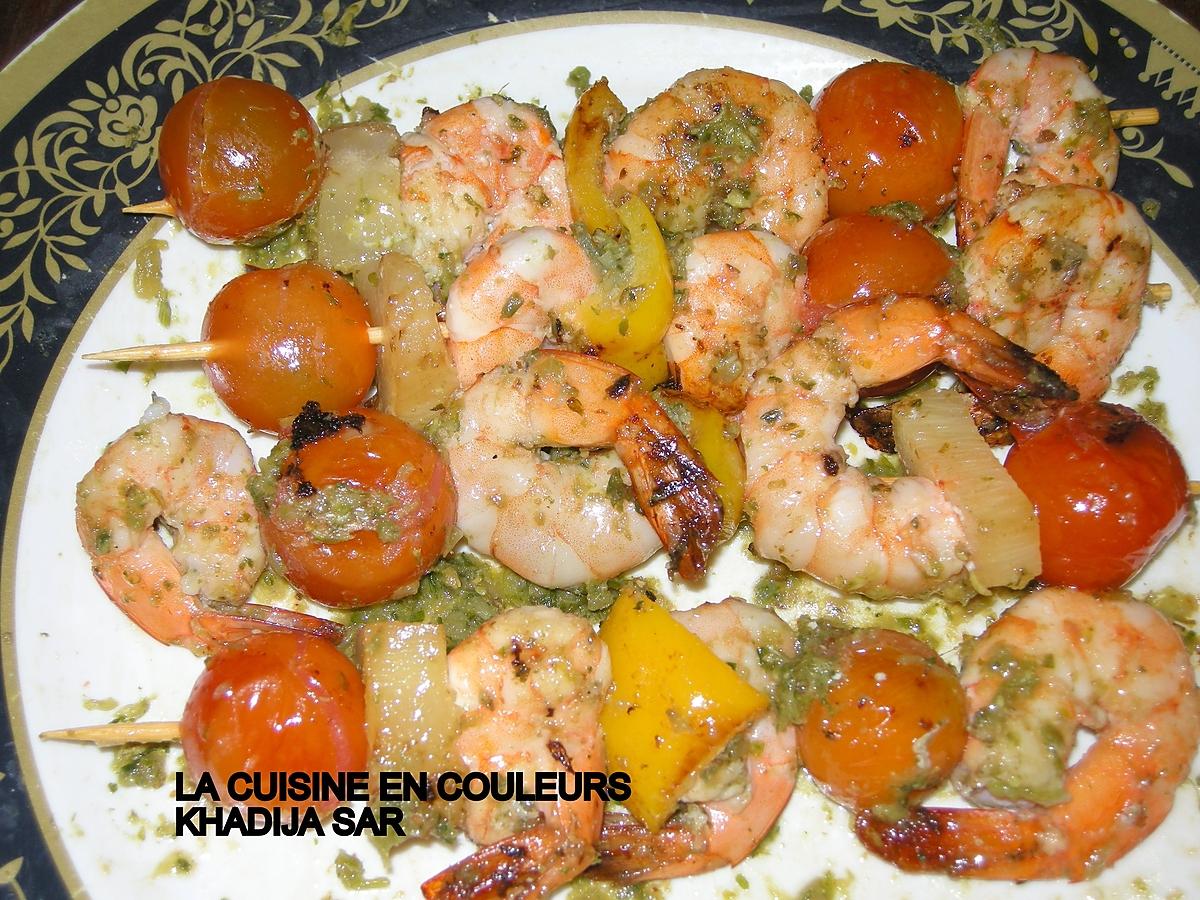 recette Brochettes de gambas poêlées/légumes sautés/riz à la créole