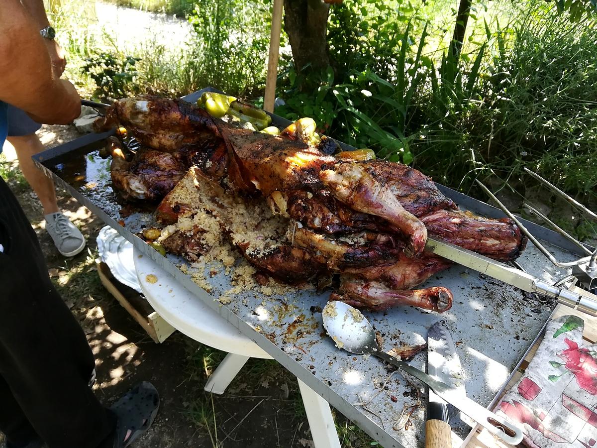 recette Méchoui de mouton farci a la semoule et ses petits légumes