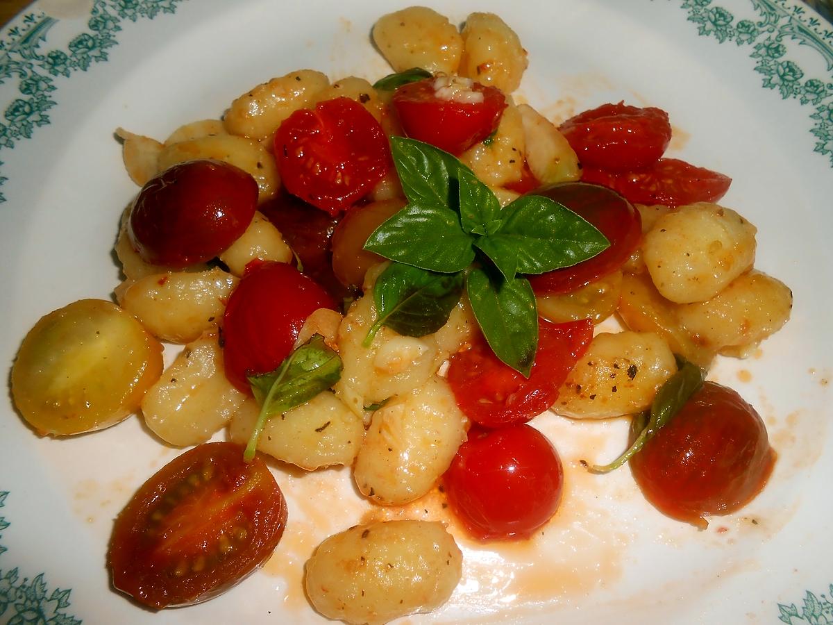 recette GNOCCHI POELES AUX PETITES TOMATES CERISES ET BASILIC