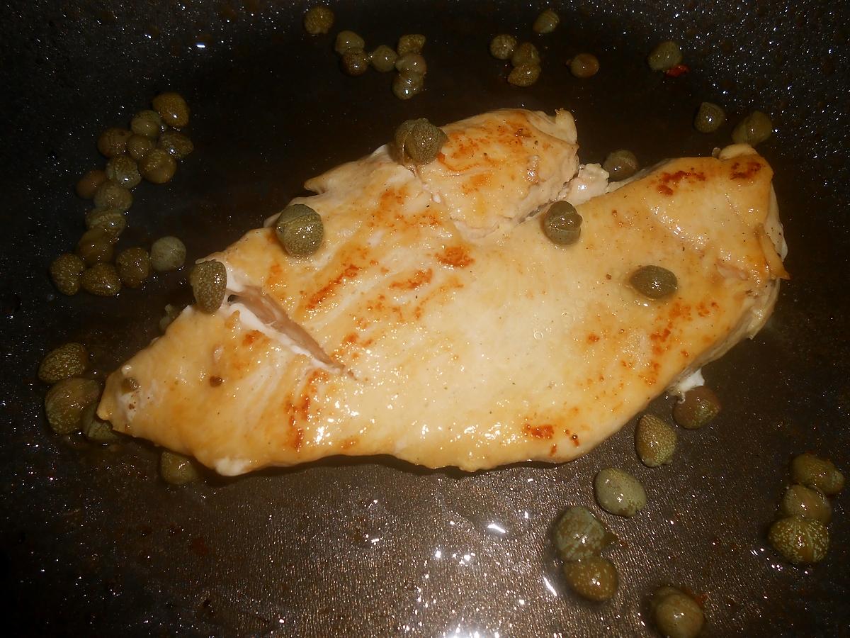 recette ESCALOPE DE POULET SAUCE CITRON ET CAPRES