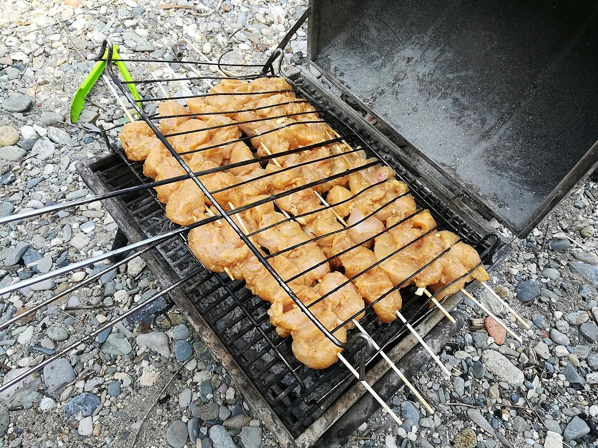 recette Brochettes de blancs de dinde saute saté