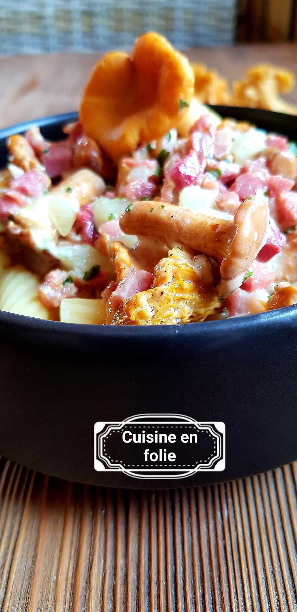 Recette de Pates carbonara aux chanterelles et à l'ail