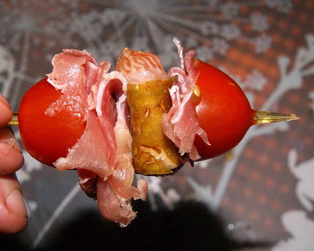 recette Brochettes apéritives figues fraiches jambon cru tomates cerise