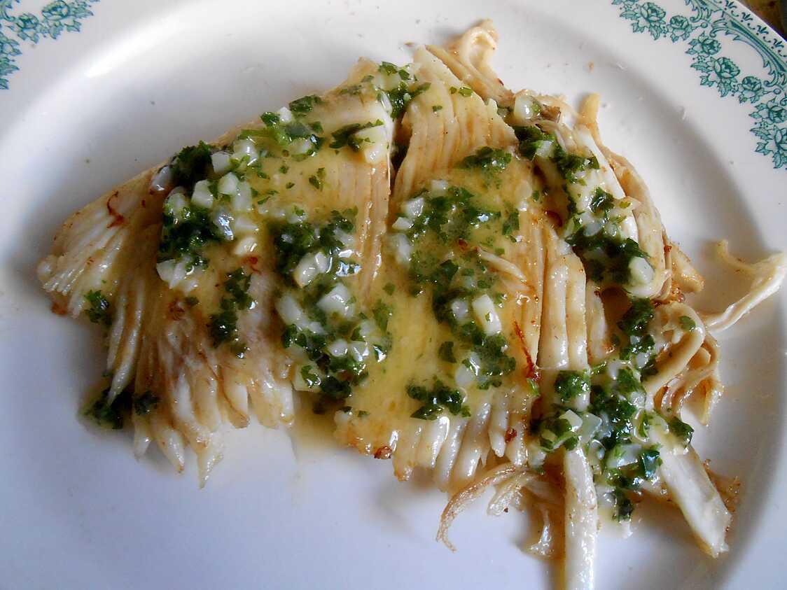 Temps De Cuisson De La Raie Au Court Bouillon Recette de RAIE AU COURT BOUILLON ET BEURRE PERSILLE