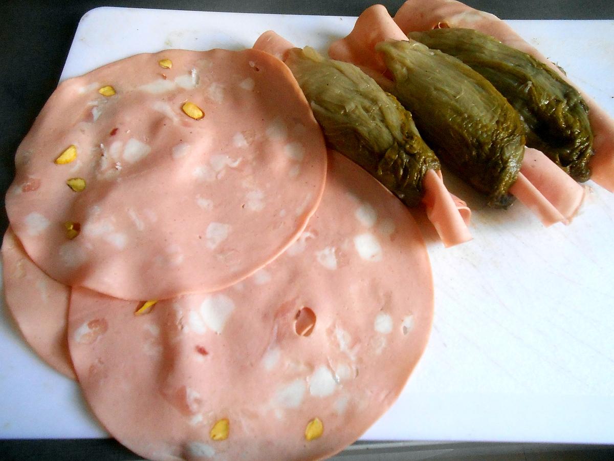 recette ROULEAUX D'ENDIVES A LA MORTADELLA GRATINES