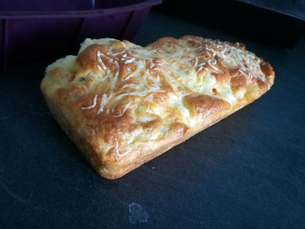 recette Cake aux petits légumes et au saint Paulin