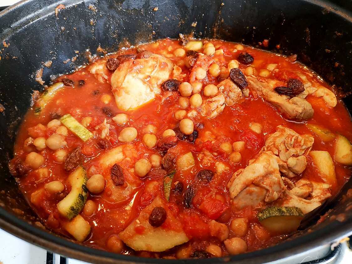 Recette de Tajine de poulet au pois chiches