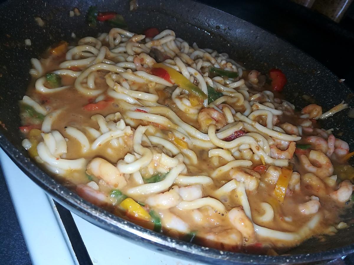 recette Nouilles sauté au crevettes sauce satay