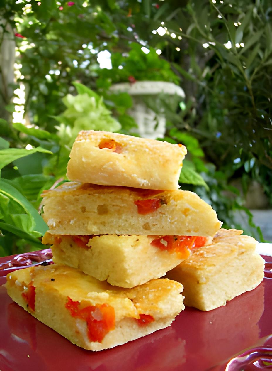 recette Focaccia aux tomates, feta & marjolaine (sans pétrissage)