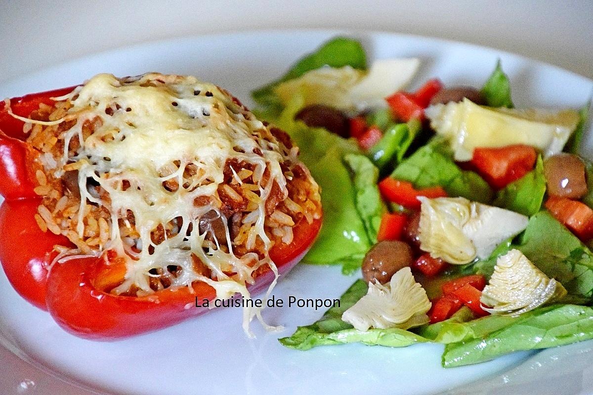 recette Poivron farci au riz blanc et thon à la sauce provençale