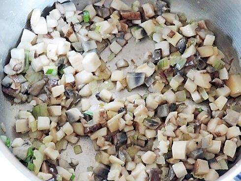 recette Mini zakouski feuilleté de duxelles de champignons des bois et spiruline