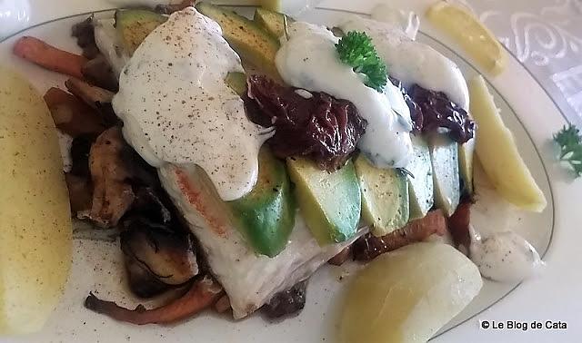 recette Papillote de poisson maigre à l'avocat et aux tomates confites