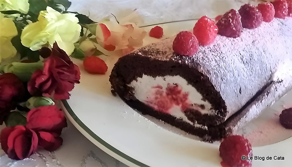 recette Roulé au chocolat & chantilly, fève tonka et framboises