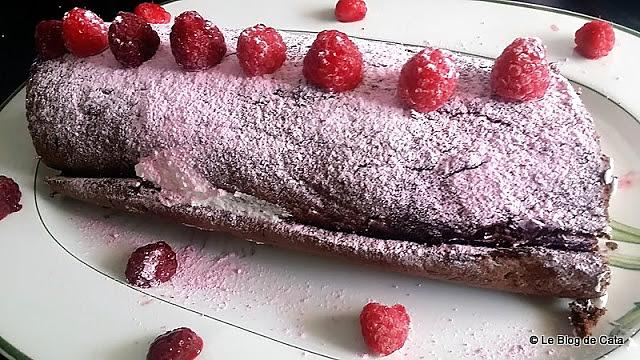 recette Roulé au chocolat & chantilly, fève tonka et framboises