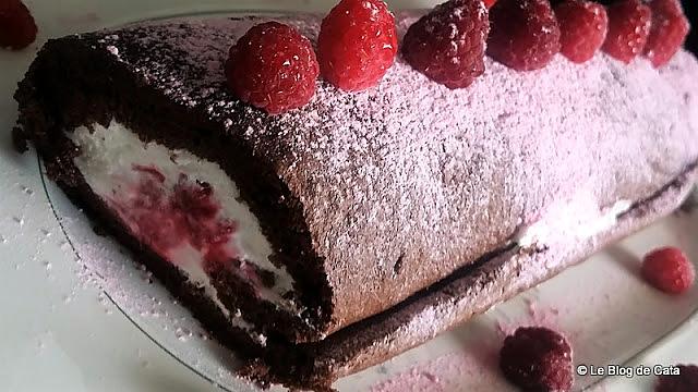 recette Roulé au chocolat & chantilly, fève tonka et framboises