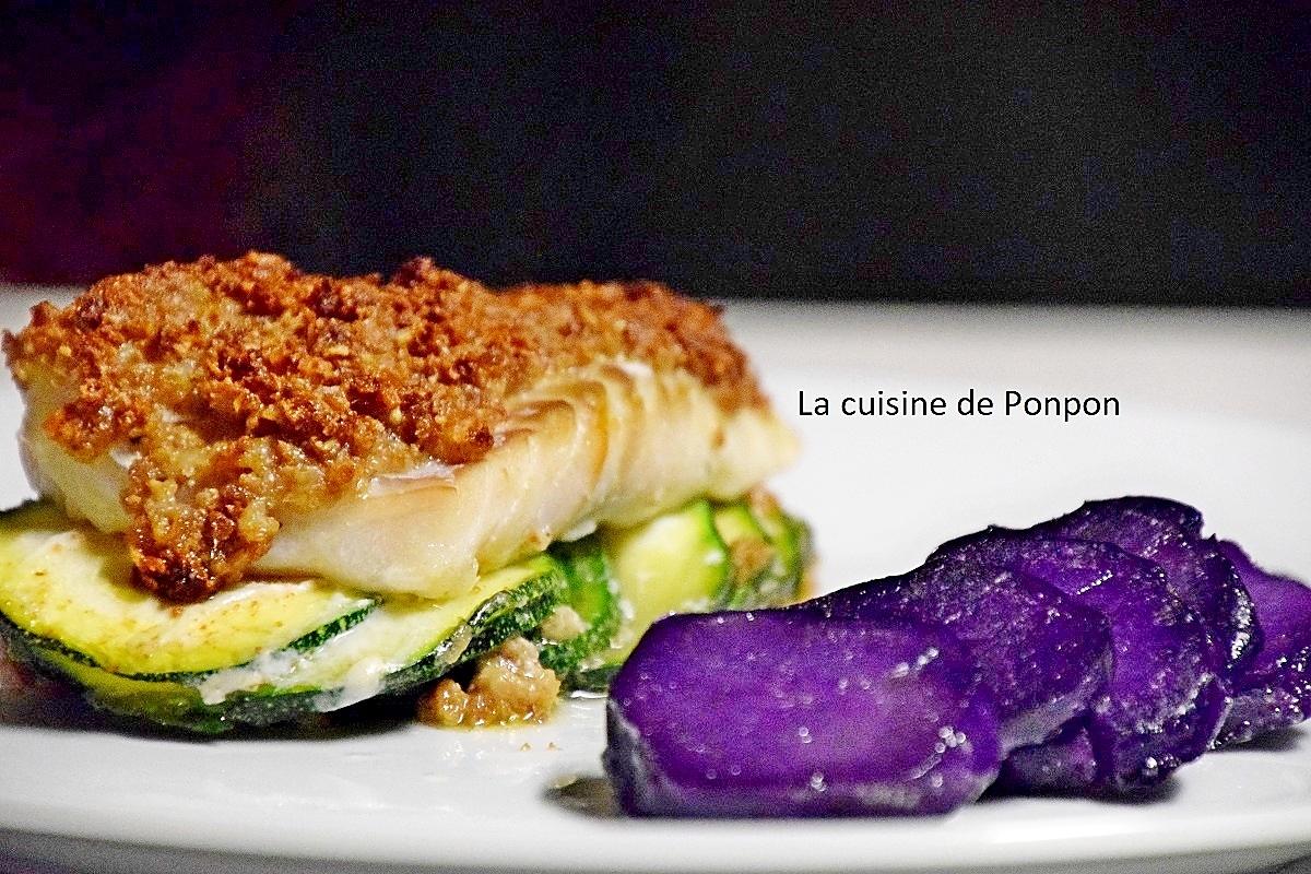 recette Filet de cabillaud en croûte de bagna cauda sur un lit de courgettes, accompagné de vitelottes