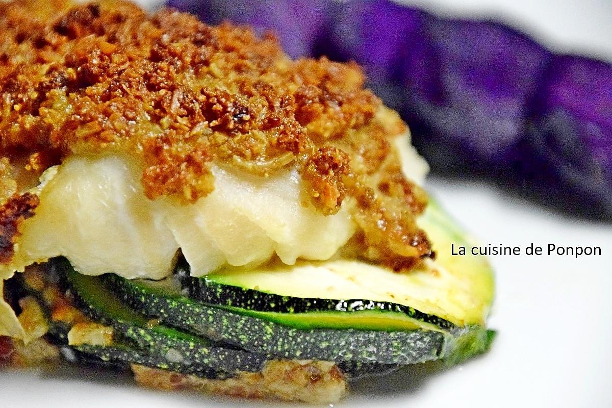 recette Filet de cabillaud en croûte de bagna cauda sur un lit de courgettes, accompagné de vitelottes