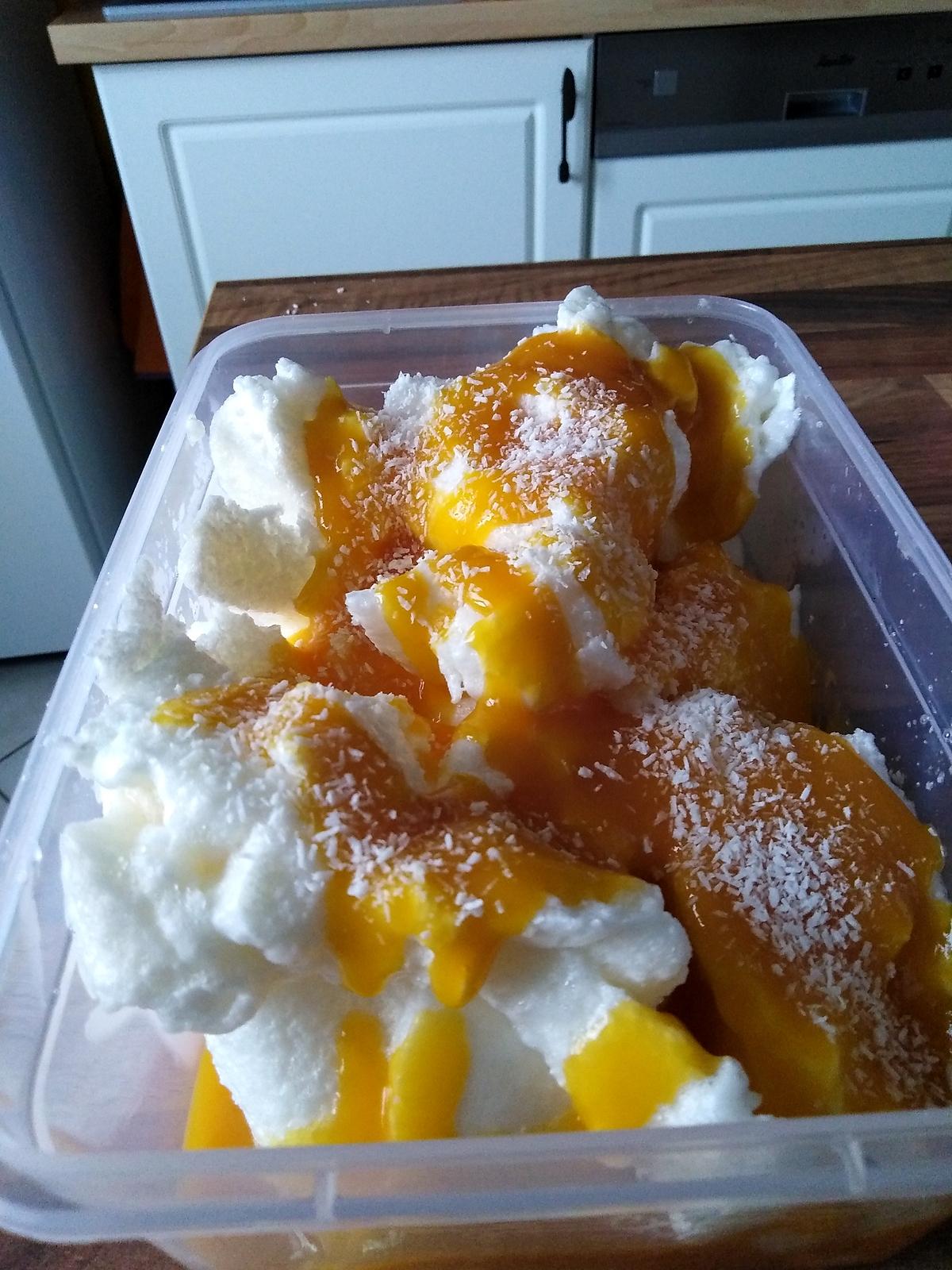 recette Oeufs à la neige et coulis mangue et framboise