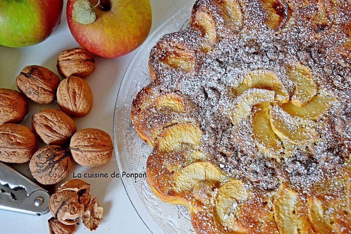 recette Gâteau aux pommes et noix parfumé au pain de singe...