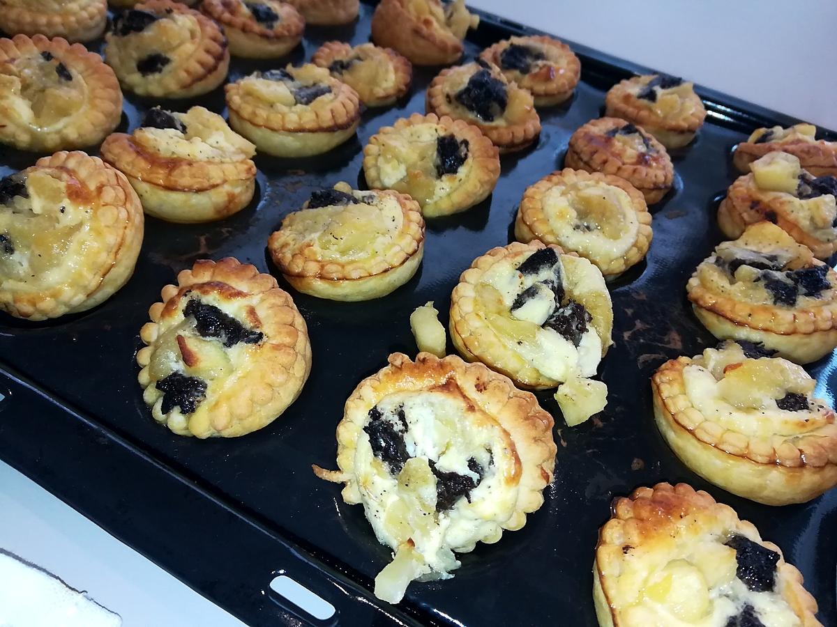 recette Tartelettes feuilletés pommes boudins noirs oignons