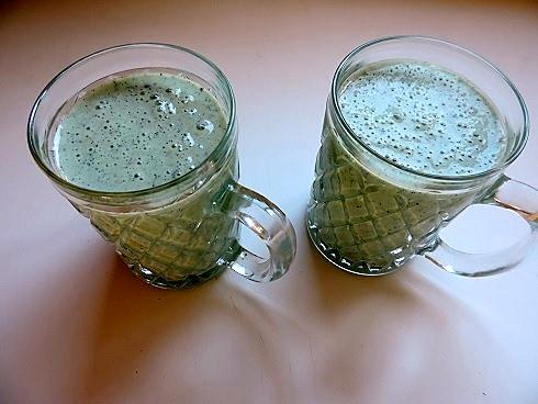 recette Milk shake à la banane, pistache et spiruline