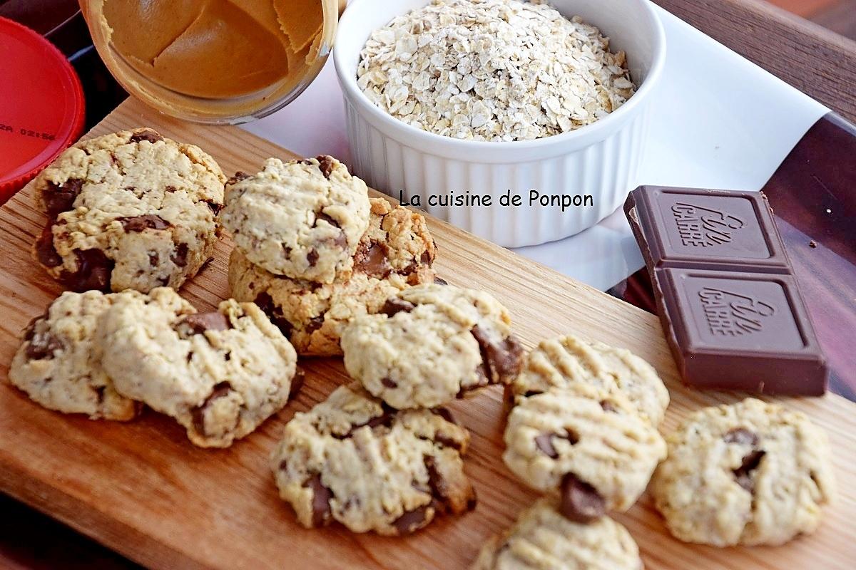 recette Cookies aux flocons d'avoine, beurre de cacahuète et pépites de chocolat