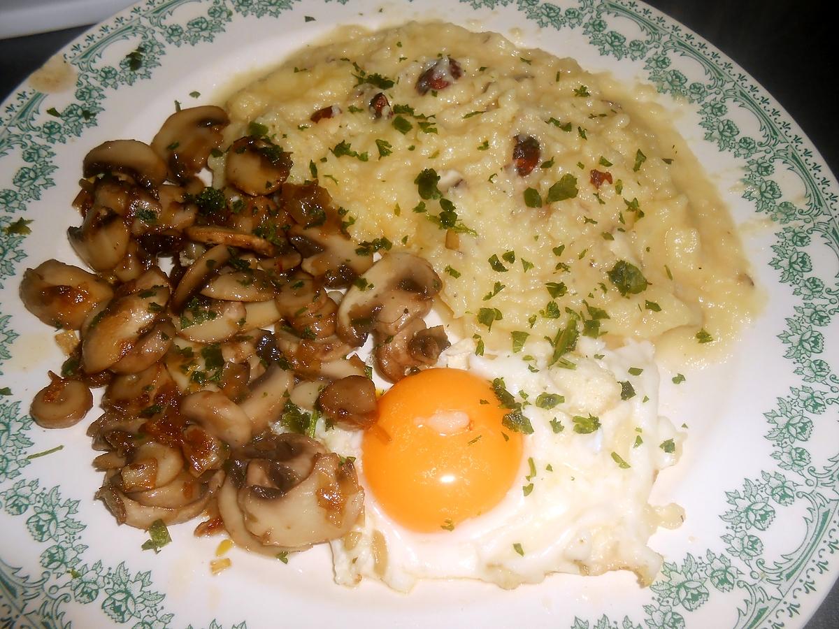 recette OEUF AU PLAT PUREE AUX NOISETTES