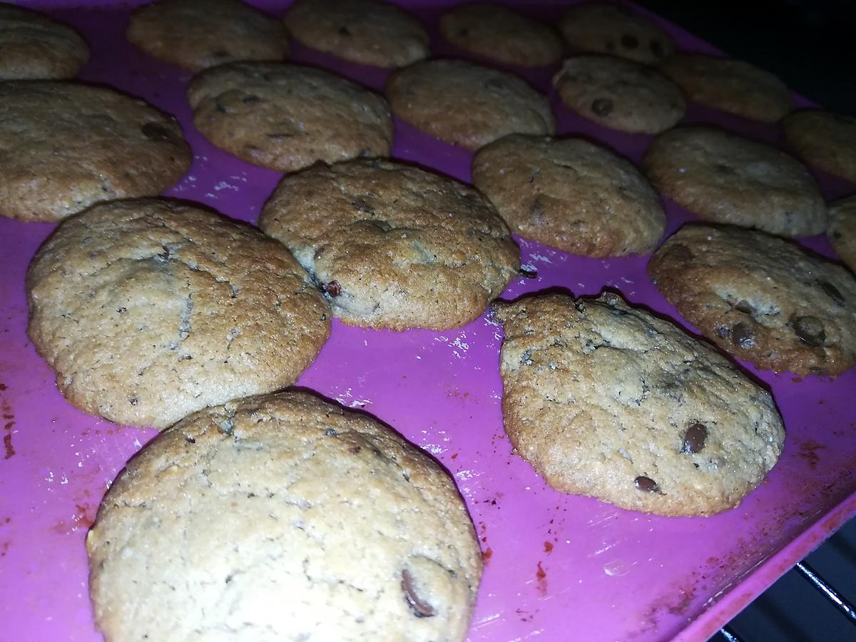 recette Cookies a la farine de châtaigne éclats de marron glacés et pépites de chocolat