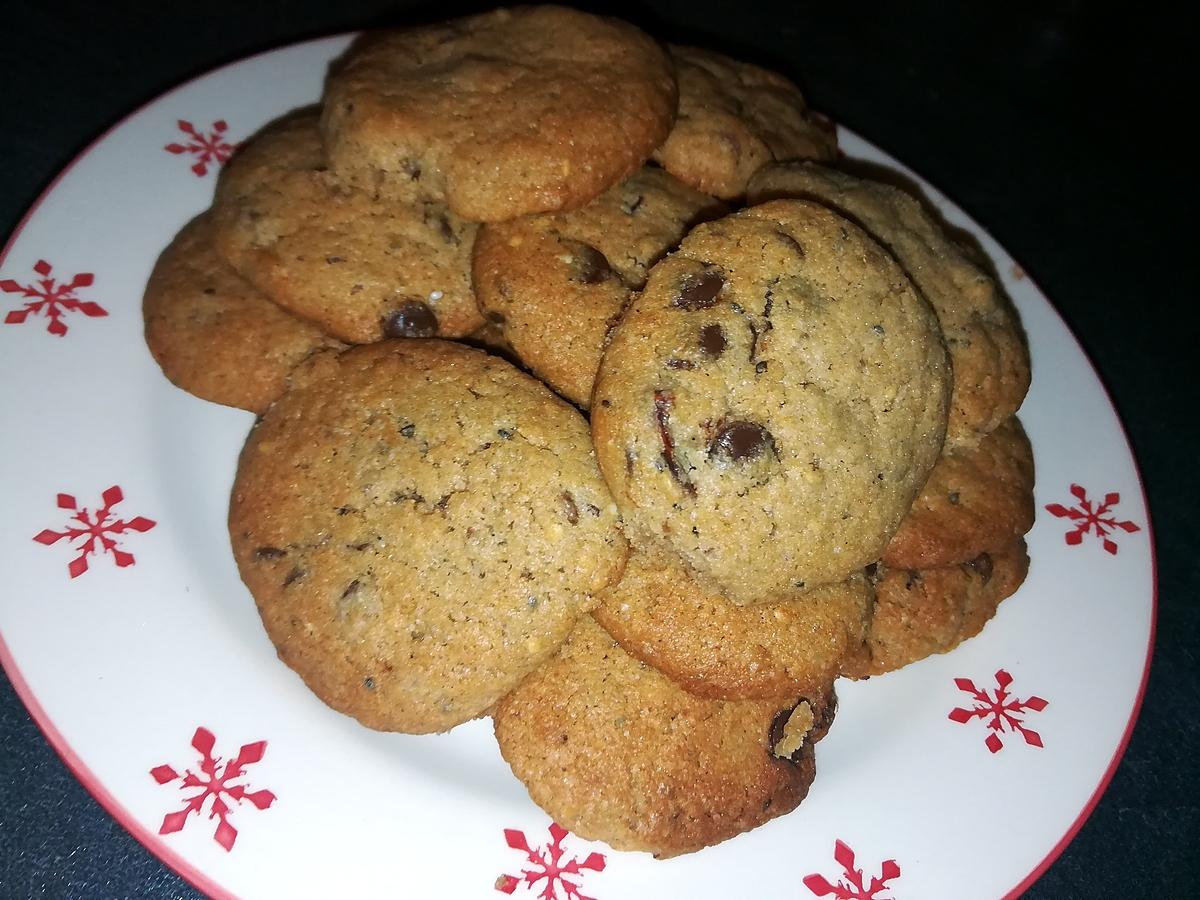 recette Cookies a la farine de châtaigne éclats de marron glacés et pépites de chocolat