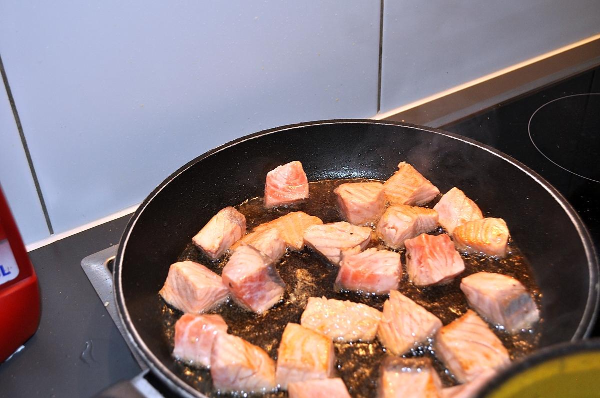 recette Croustillant de saumon à la crème de poireaux champignons