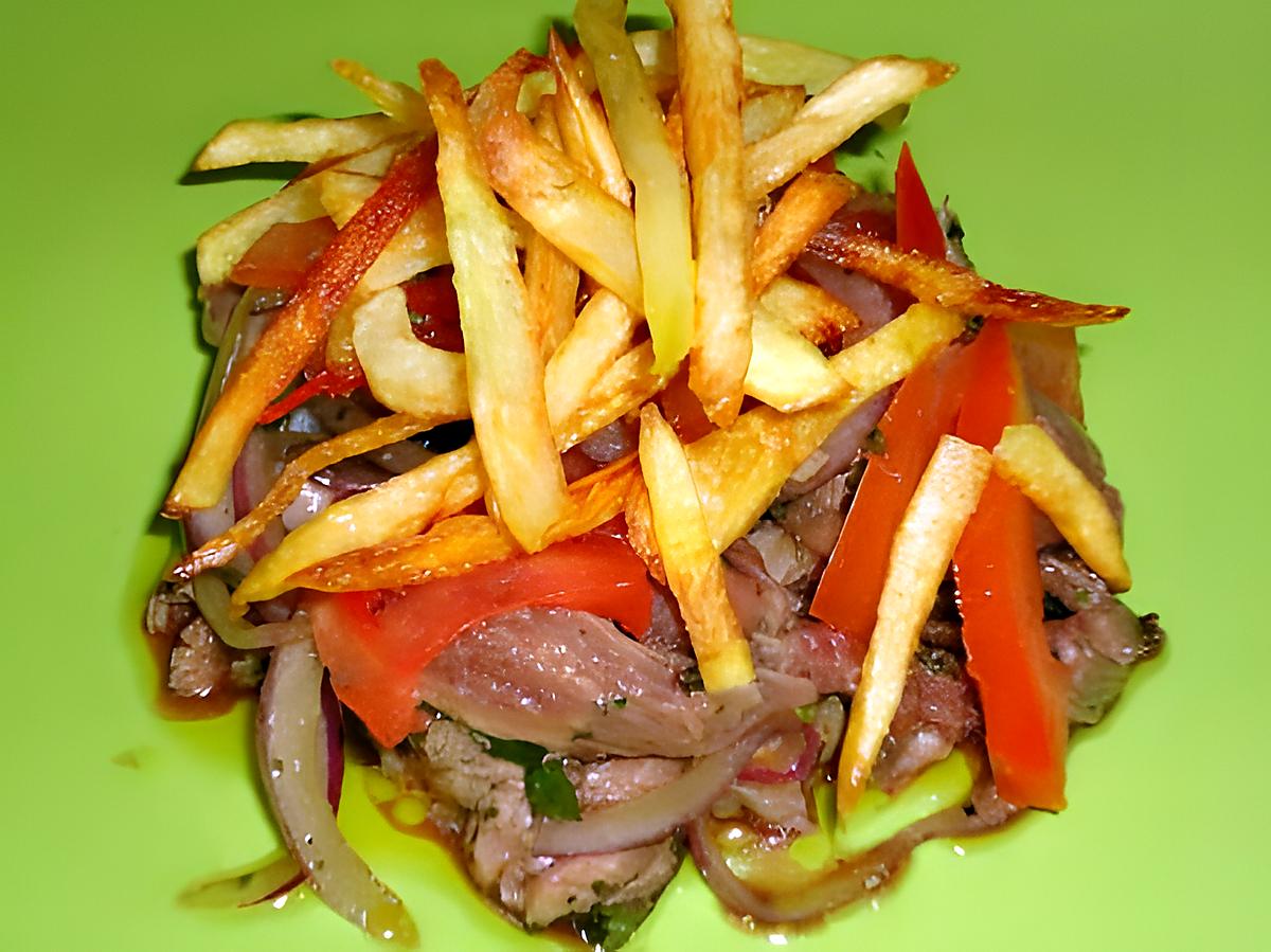 recette SAUTÉ DE VIANDE À LA THAÏ POMMES DE TERRE PAILLE