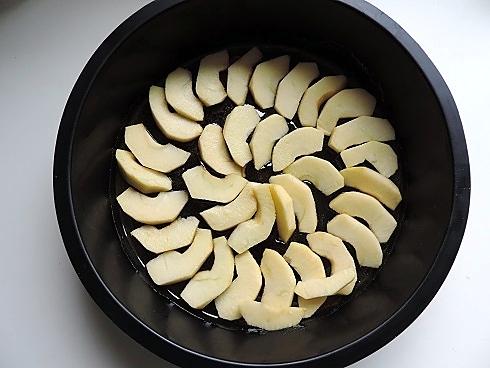 recette Gâteau tatin aux pommes caramélisées parfumé à la poudre de combava