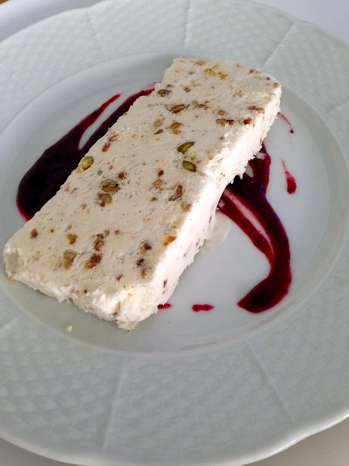 recette NOUGAT GLACE amandes, pistaches et noix