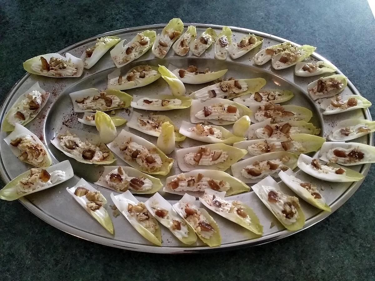 recette Barquettes d'endives fromage dattes noix