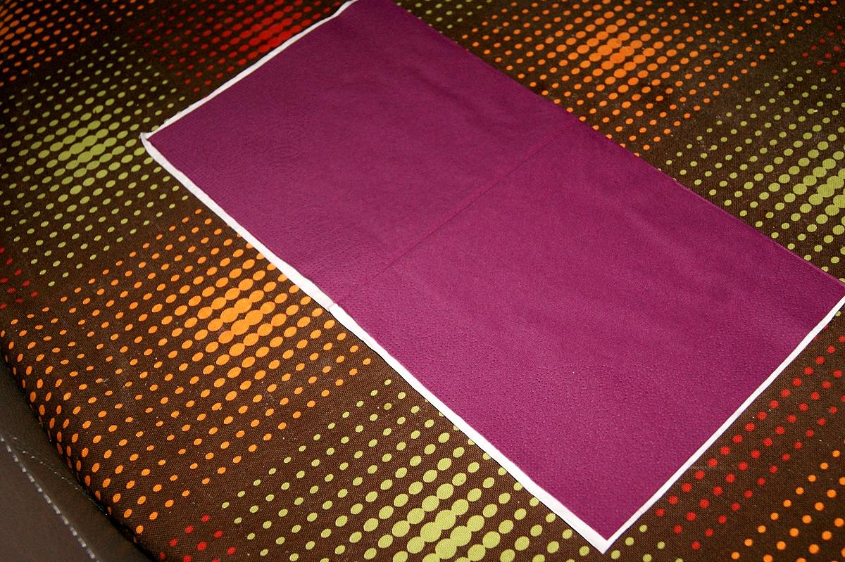 recette Pliage de serviette fleur de lys et table de nouvel an (thème violet/blanc)