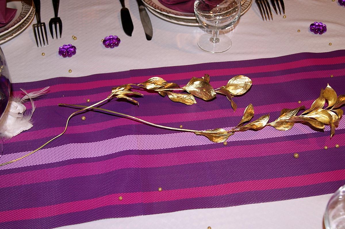 recette Pliage de serviette fleur de lys et table de nouvel an (thème violet/blanc)